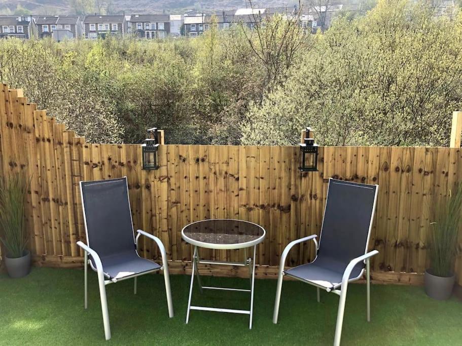 Rhondda Valleys With Breathtaking Riverside Views Llwynypia エクステリア 写真